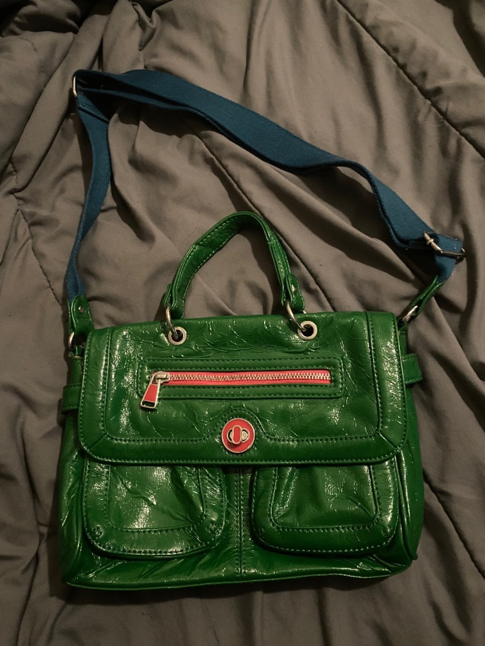 Y2K vintage Teen Vogue Kelly Green Crinkle Patent Satchel Bag